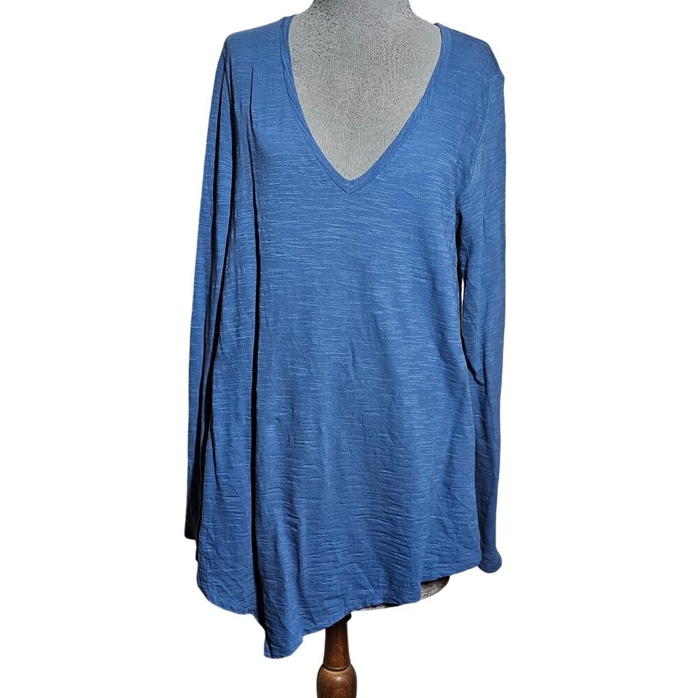 Blue Cotton Long Sleeve V Neck Tee Size Medium